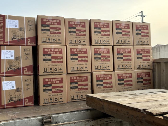 Máy rửa xe KAW HM03, Công xuất 3300W, Xịt rửa cực nhanh, tiết kiệm thời gian